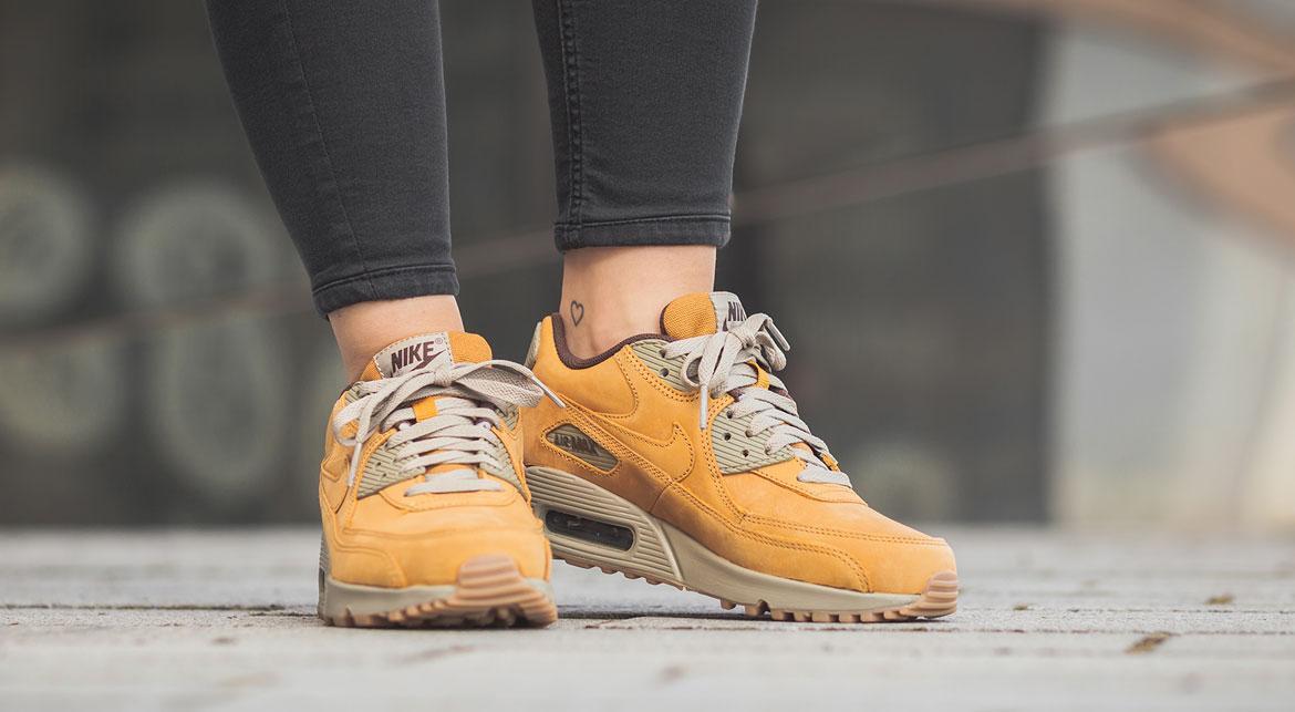 新品未使用 NIKE AIR MAX 90ウィート オールスエード nike-wmns-air-max-90-winter-